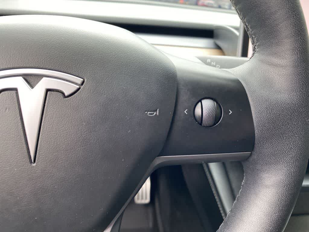 Used 2023 Tesla Model Y Performance AWD/4WD image 20