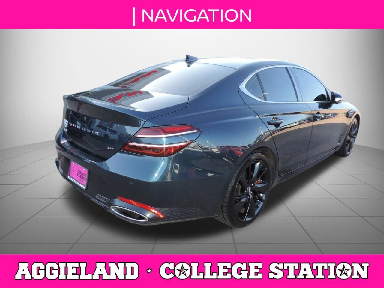 Used 2022 Genesis G70 3.3T RWD image 4