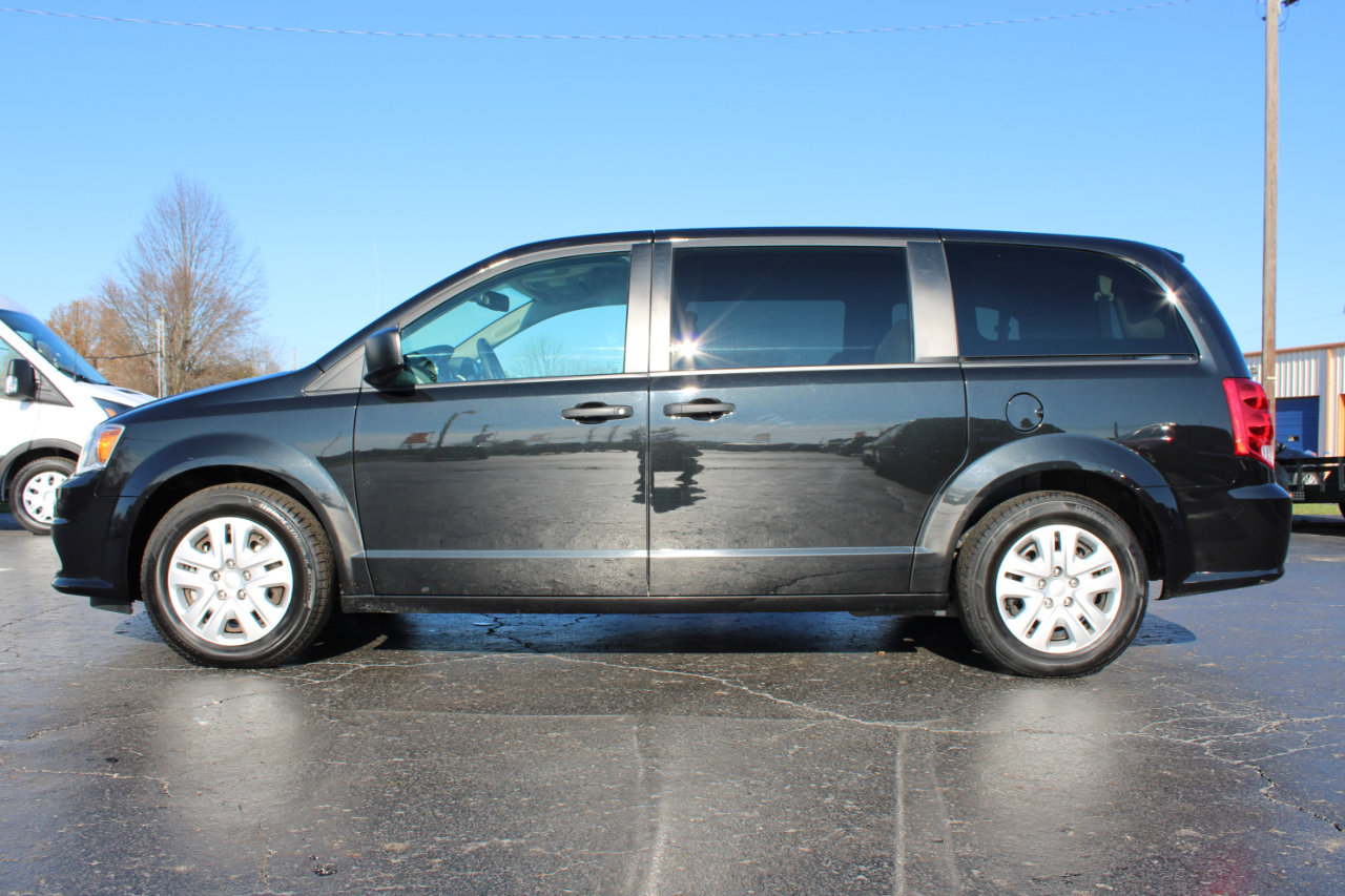 Used 2019 Dodge Grand Caravan SE image 11