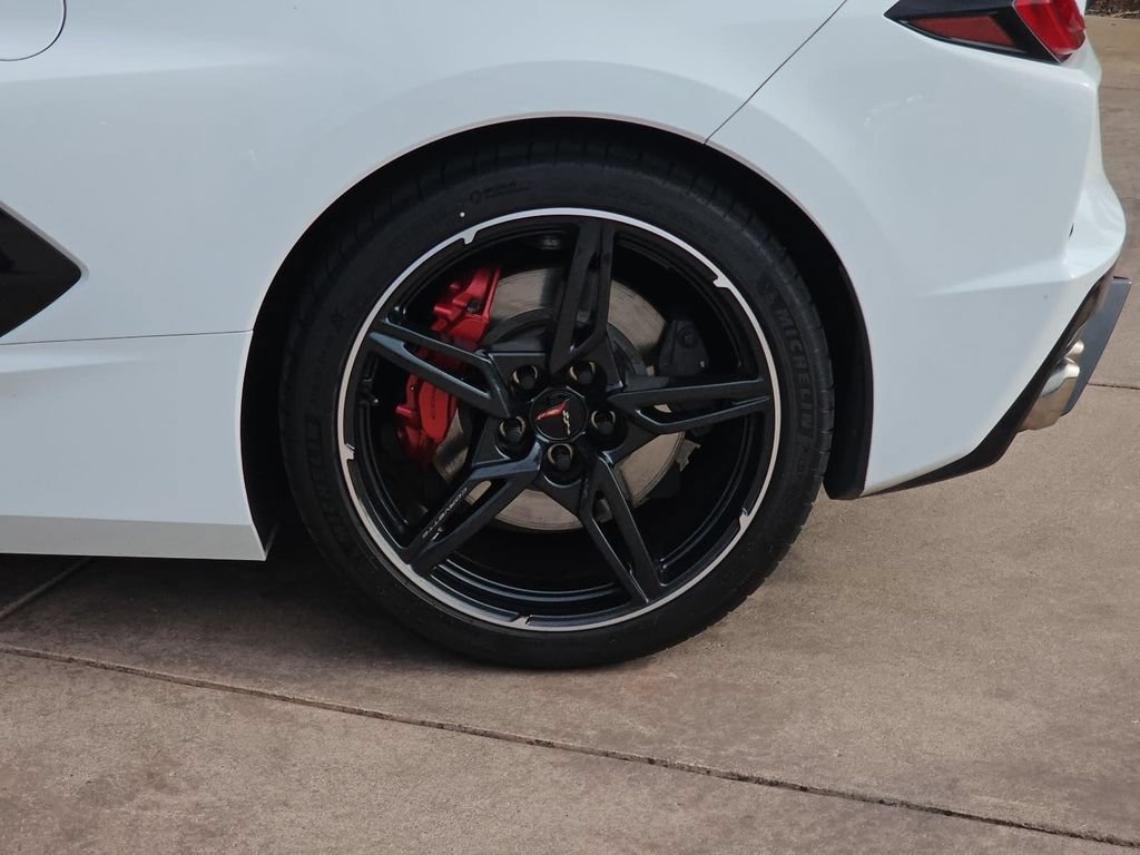 Used 2021 Chevrolet Corvette Stingray Preferred Cpe w/ Z51 Performance Package RWD image 38