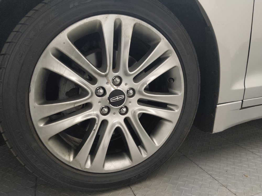 Used 2016 Lincoln MKZ Hybrid image 31