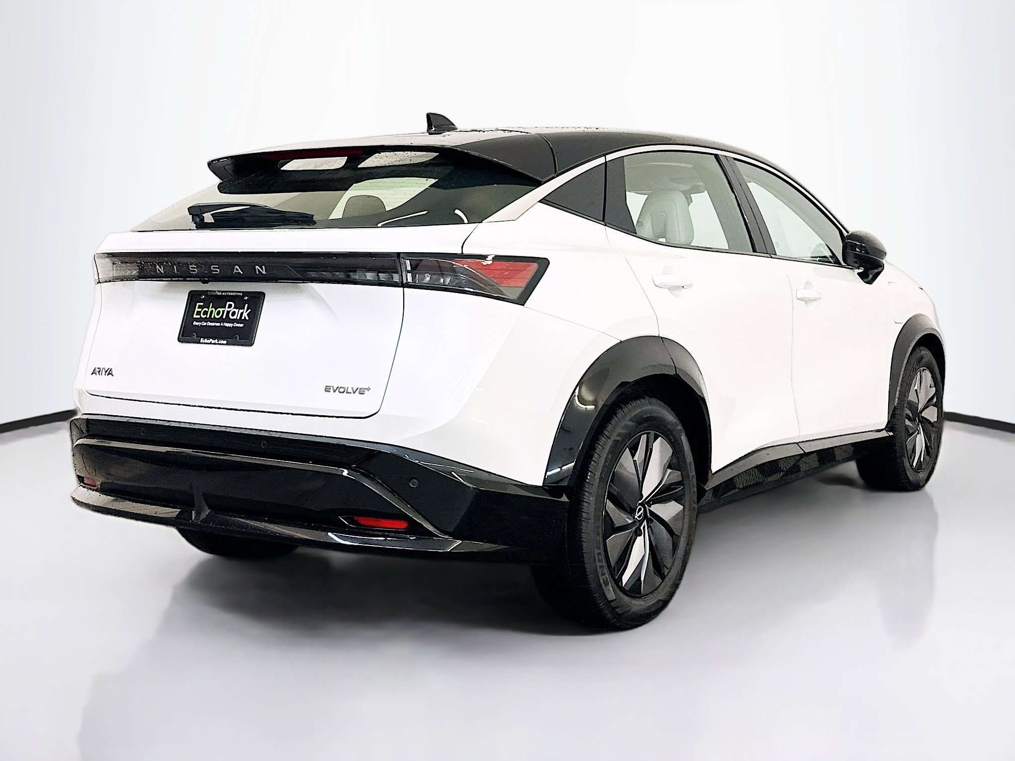 Used 2023 Nissan Ariya EVOLVE+ image 9