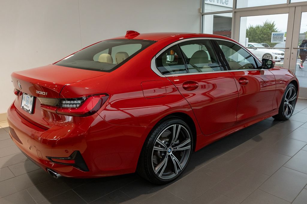 Used 2020 BMW 330i xDrive Sedan w/ Convenience Package AWD/4WD image 16