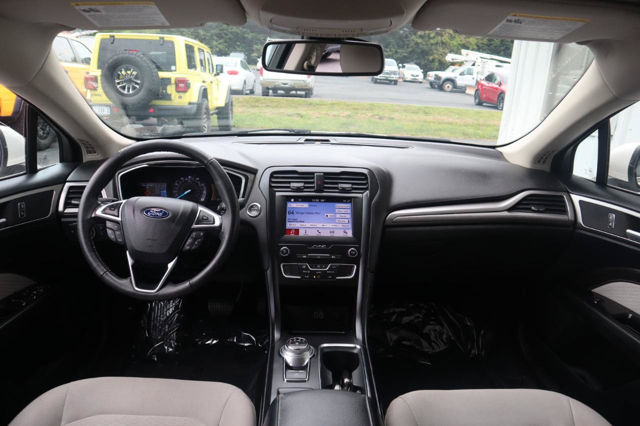 Used 2019 Ford Fusion SE w/ Equipment Group 151A FWD image 53