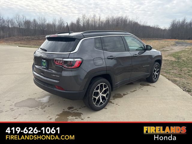 Used 2024 Jeep Compass Limited AWD/4WD image 9