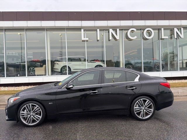 Used 2017 INFINITI Q50 Sport RWD image 2