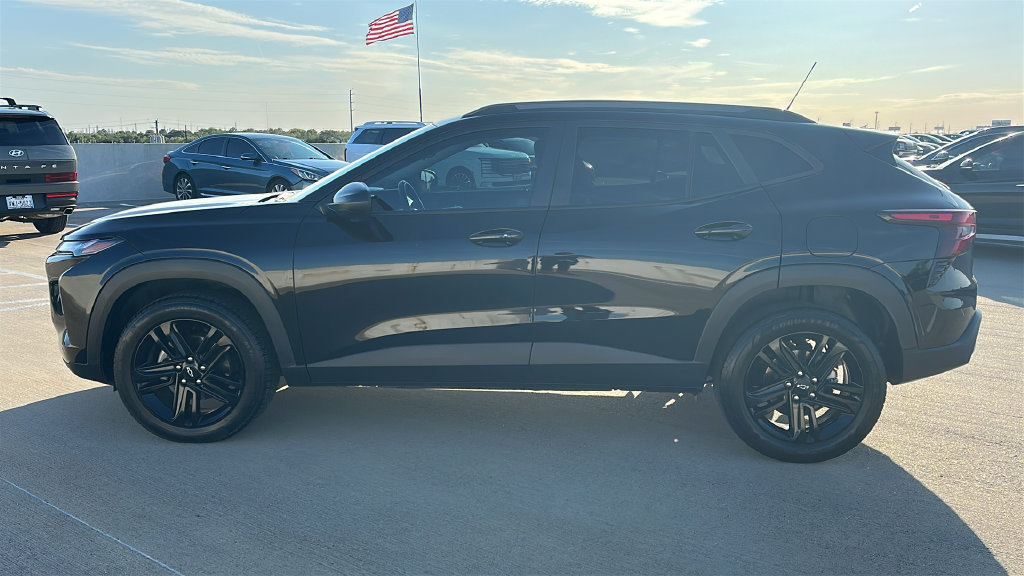 Used 2025 Chevrolet Trax ACTIV w/ Driver Confidence Package FWD image 10