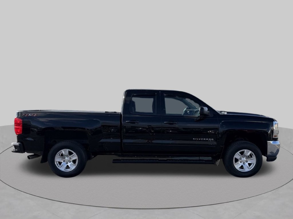 Used 2018 Chevrolet Silverado 1500 LT w/ All Star Edition AWD/4WD image 4