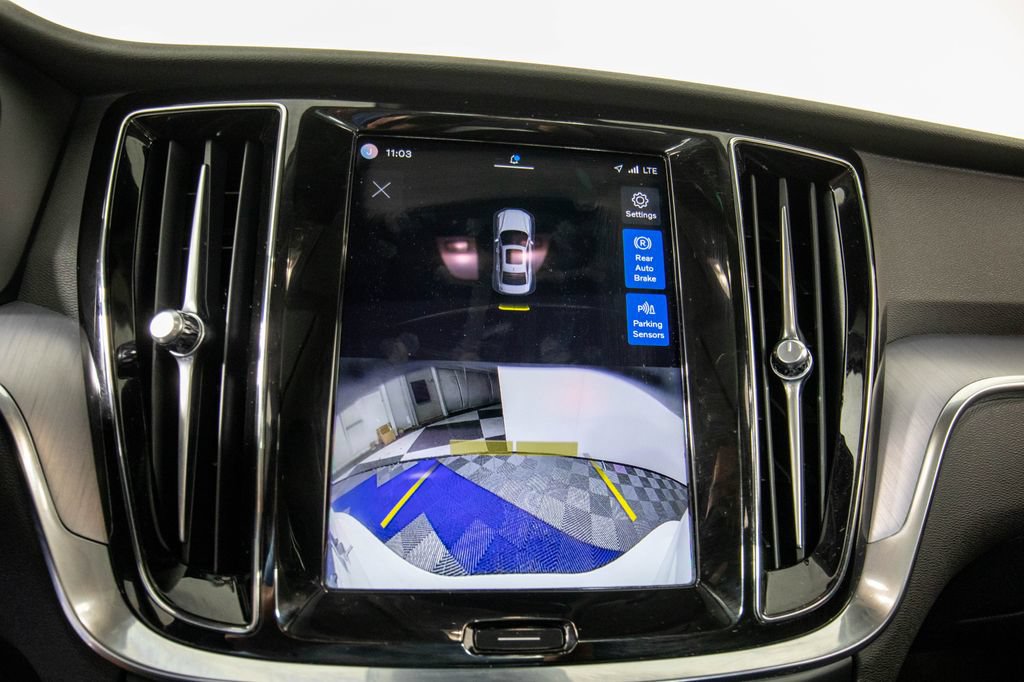 Used 2025 Volvo S60 B5 Core FWD image 23