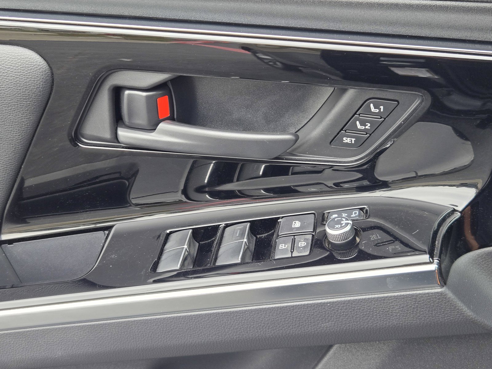 Certified 2023 Subaru Solterra AWD image 24