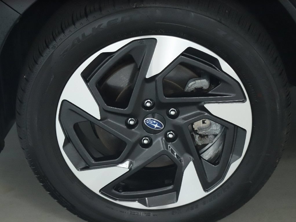 Used 2025 Subaru Crosstrek 2.5i Limited AWD/4WD image 40