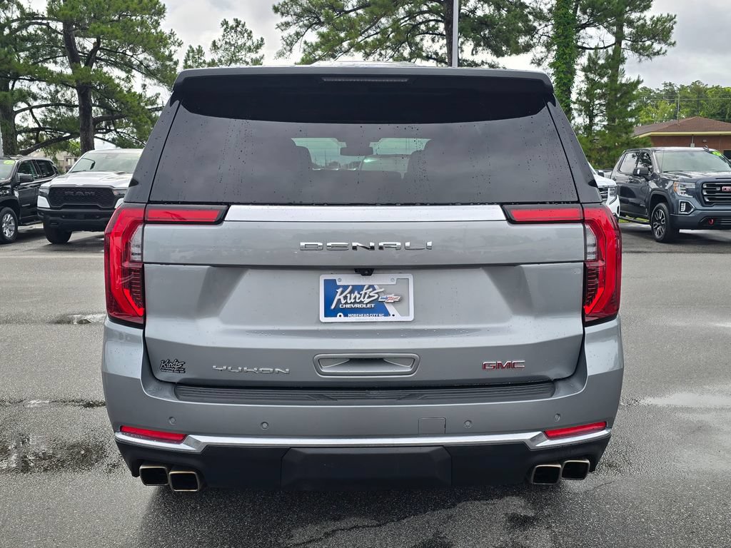 Certified 2025 GMC Yukon Denali AWD/4WD image 4