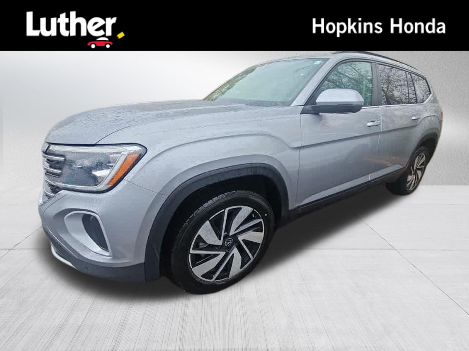 Used 2025 Volkswagen Atlas SE