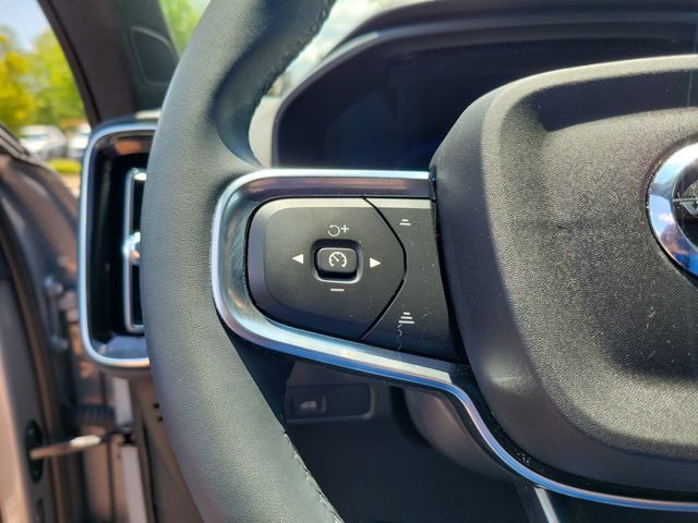 Used 2023 Volvo XC40 Recharge Ultimate AWD/4WD image 16