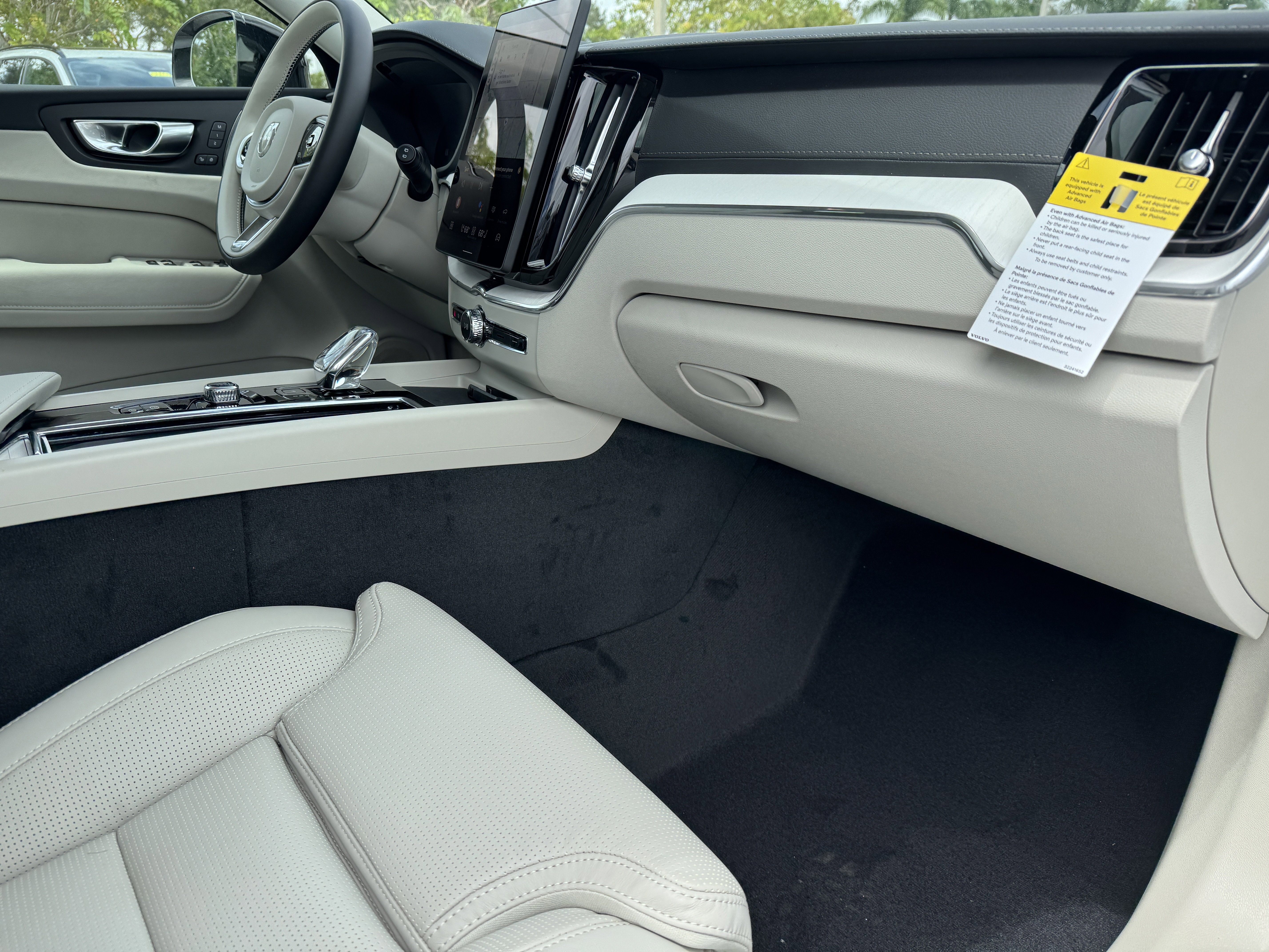 New 2026 Volvo XC60 B5 Ultra w/ Climate Package image 12