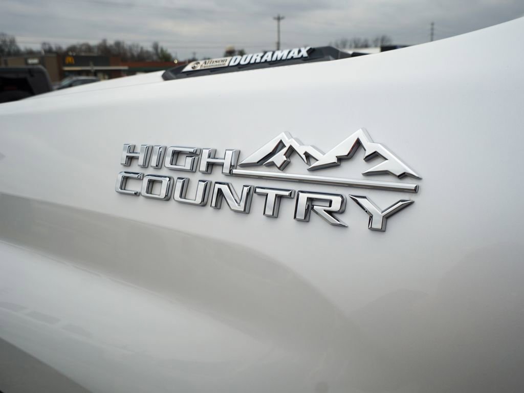 Used 2020 Chevrolet Silverado 2500 High Country w/ Z71 Off-Road Package image 9