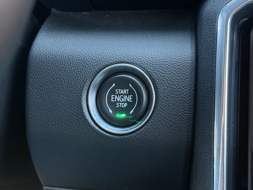 Used 2025 GMC Acadia Elevation FWD image 23