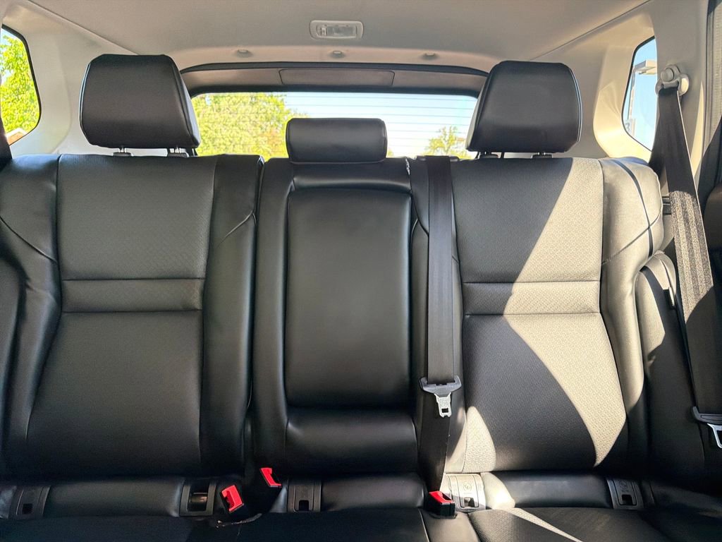 Used 2023 Nissan Rogue SV w/ SV Premium B Package image 44