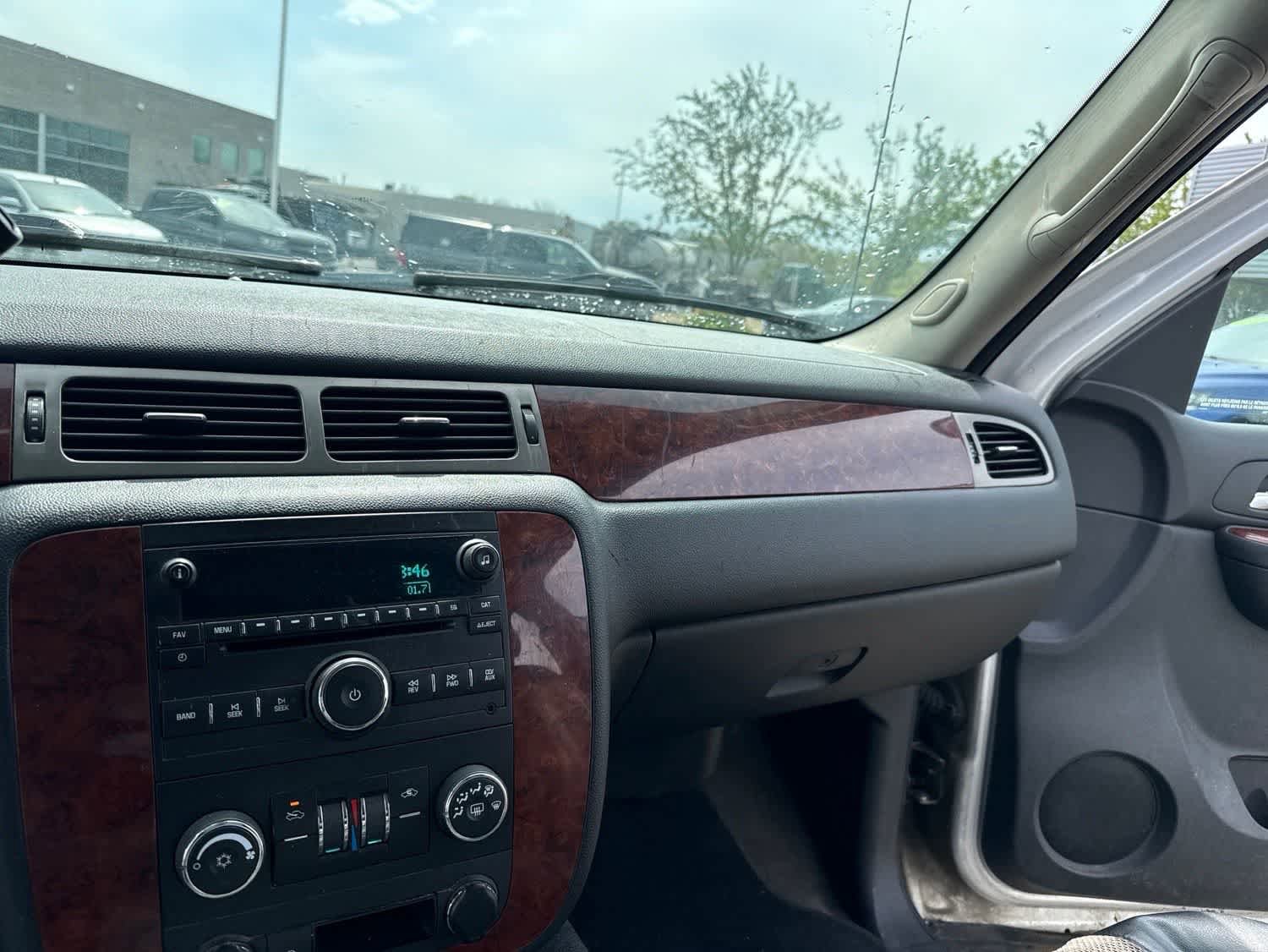 Used 2010 Chevrolet Avalanche LT AWD/4WD image 24