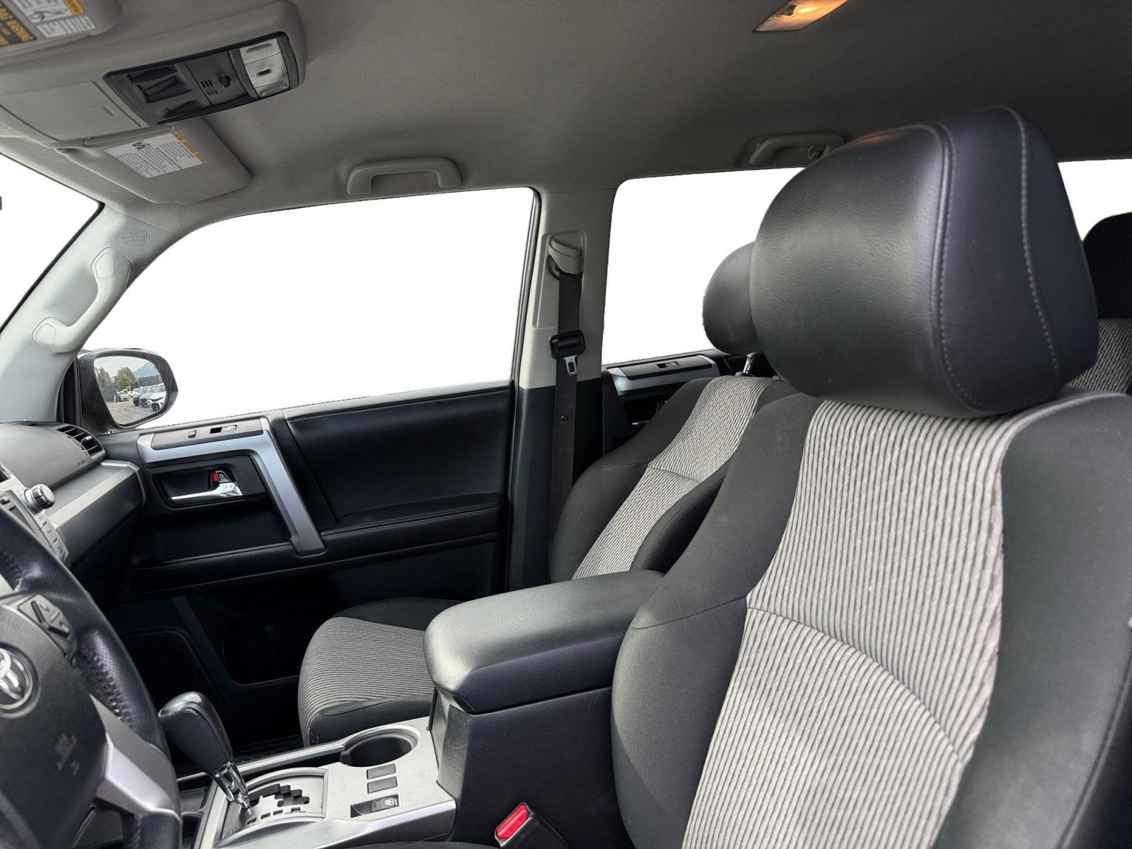 Used 2016 Toyota 4Runner SR5 image 10