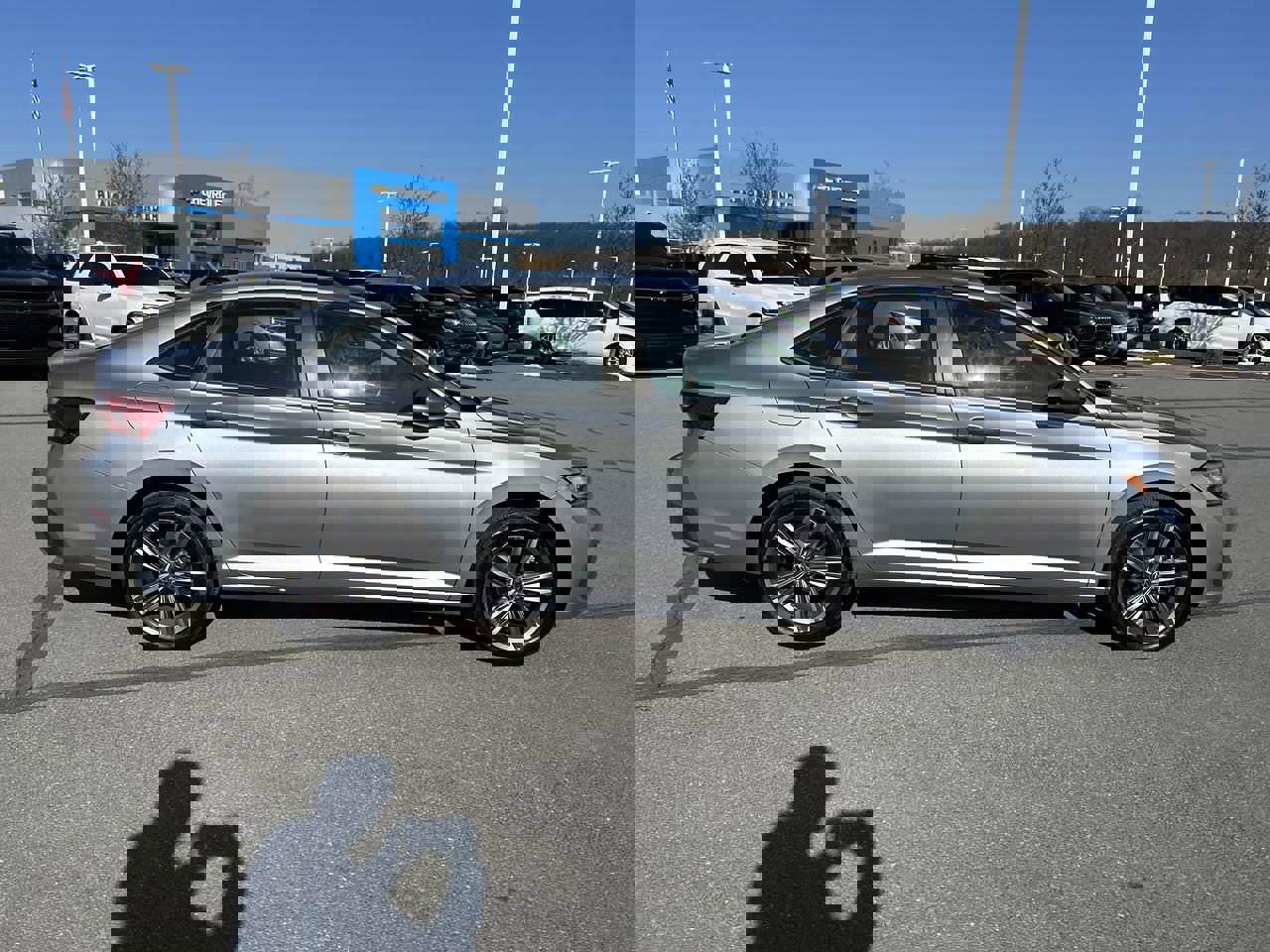 Used 2023 Volkswagen Jetta SE image 8