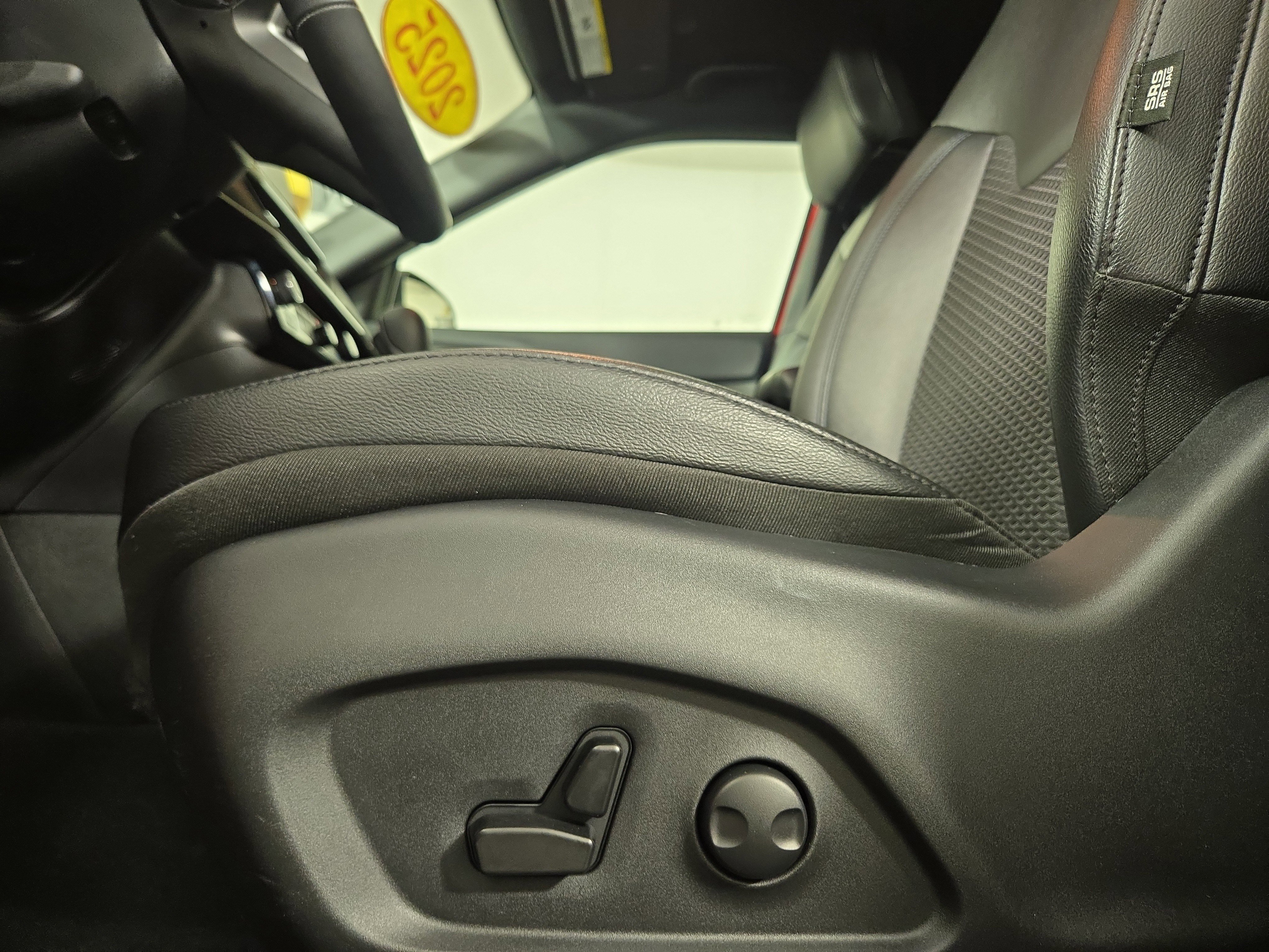 Used 2025 Jeep Compass Latitude w/ Convenience Group image 28