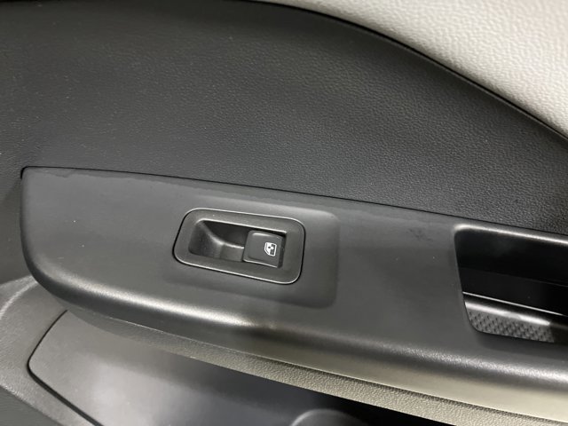 Certified 2023 Volkswagen Taos SEL image 39