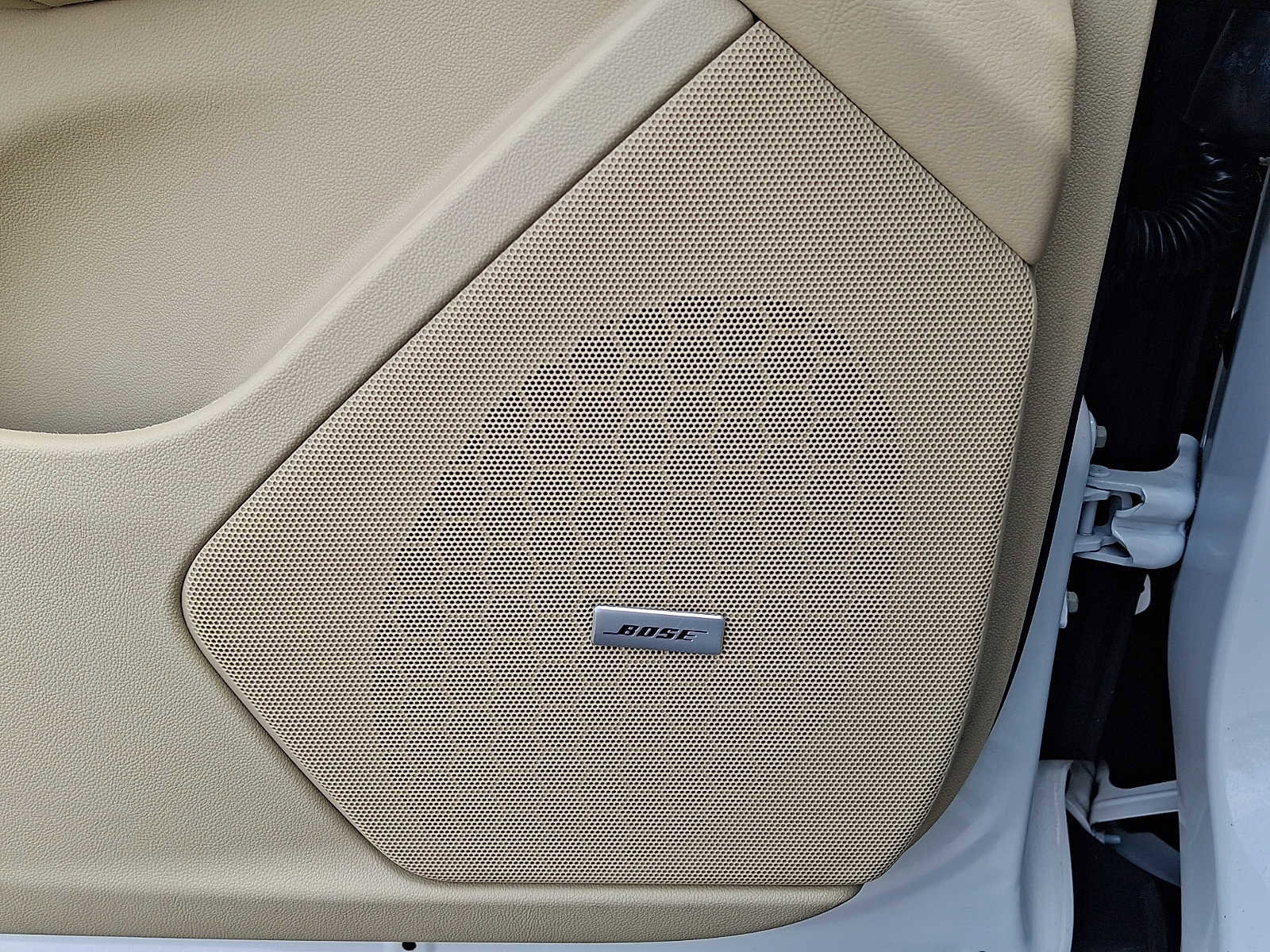 Used 2017 Cadillac XT5 FWD image 26