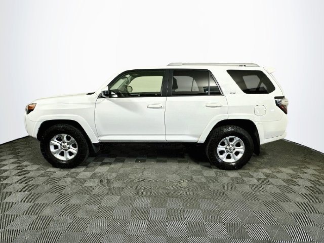 Used 2017 Toyota 4Runner SR5 RWD image 5