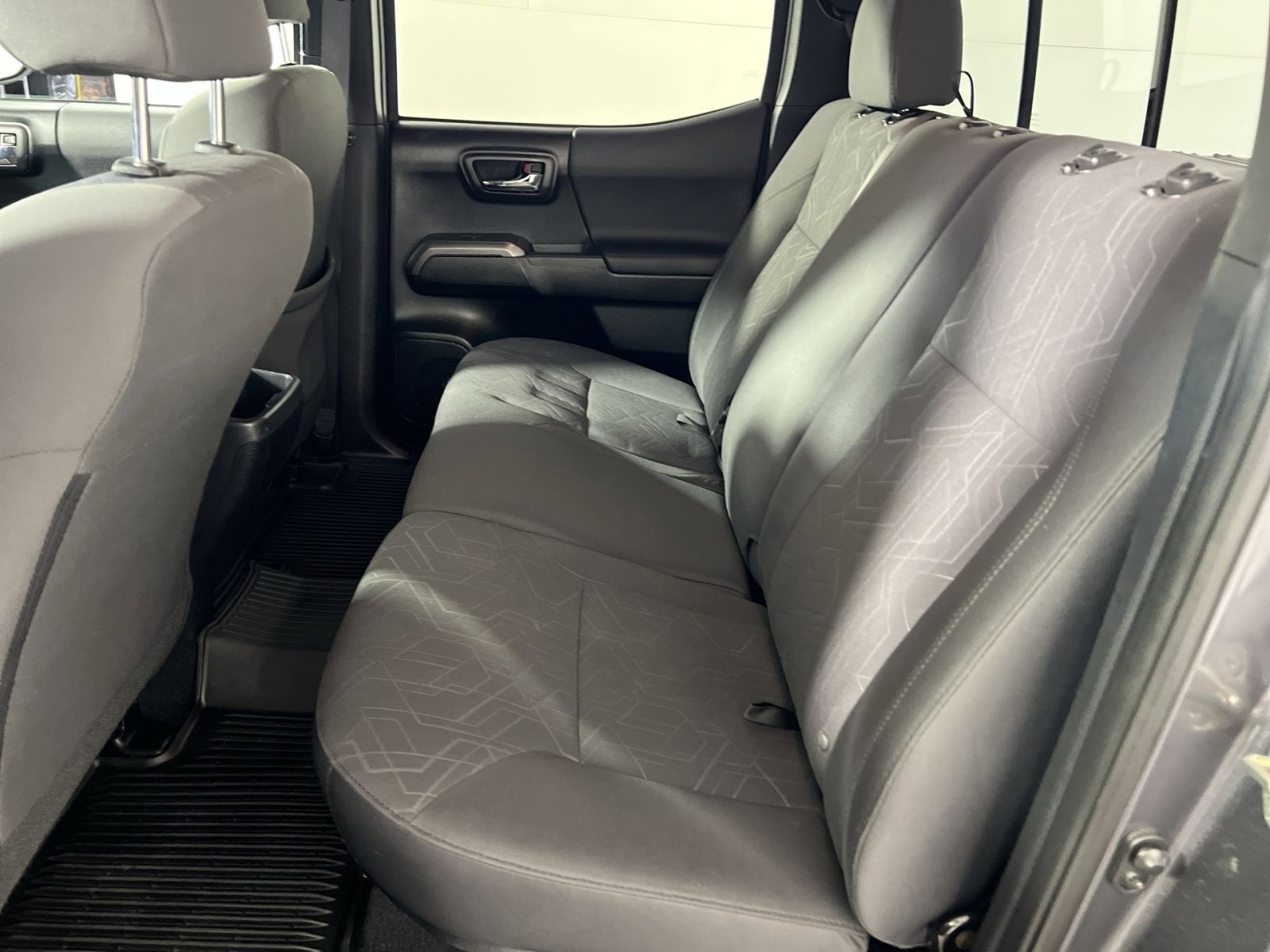 Used 2017 Toyota Tacoma TRD Sport image 25