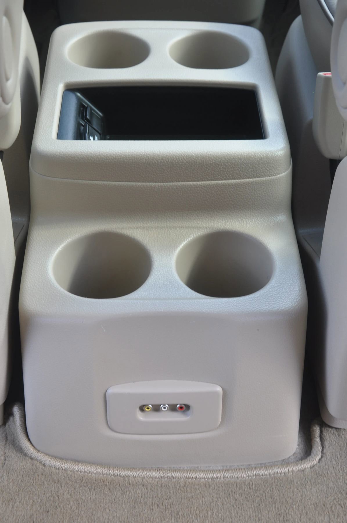 Used 2012 Nissan Quest LE w/ Value Cargo Pkg image 40