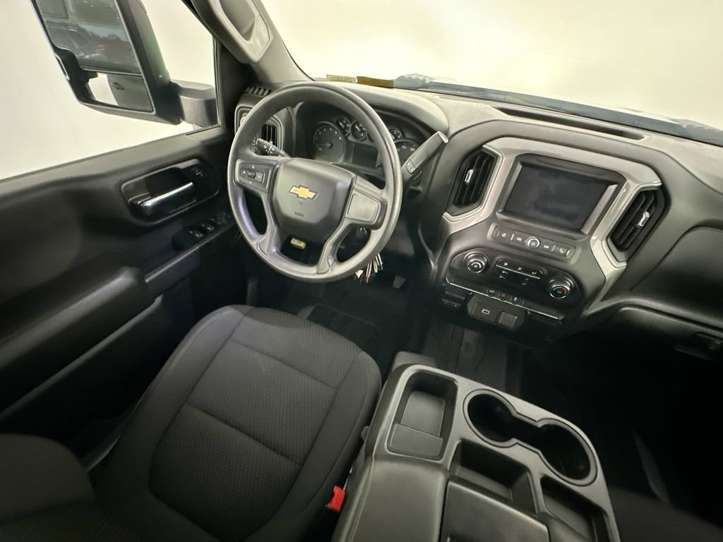 Used 2020 Chevrolet Silverado 2500 Custom w/ Custom Value Package AWD/4WD image 9