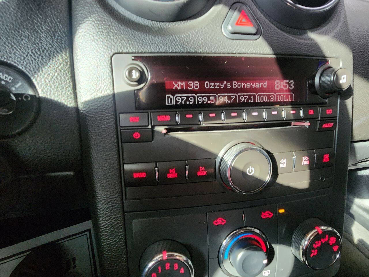 Used 2010 Pontiac G6 Base 4dr Sedan image 14