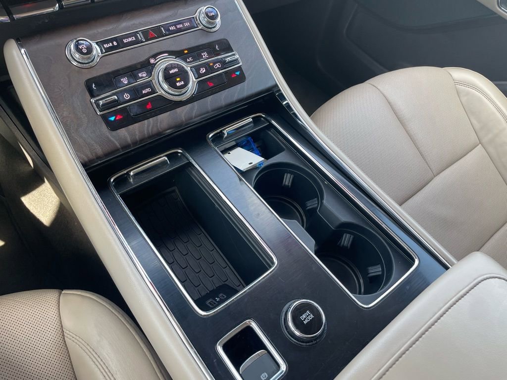 Used 2020 Lincoln Aviator Reserve image 19