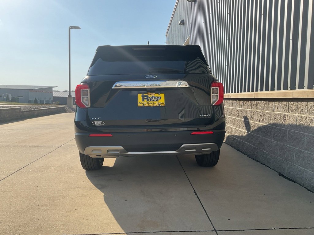 Used 2023 Ford Explorer XLT w/ Equipment Group 202A image 5