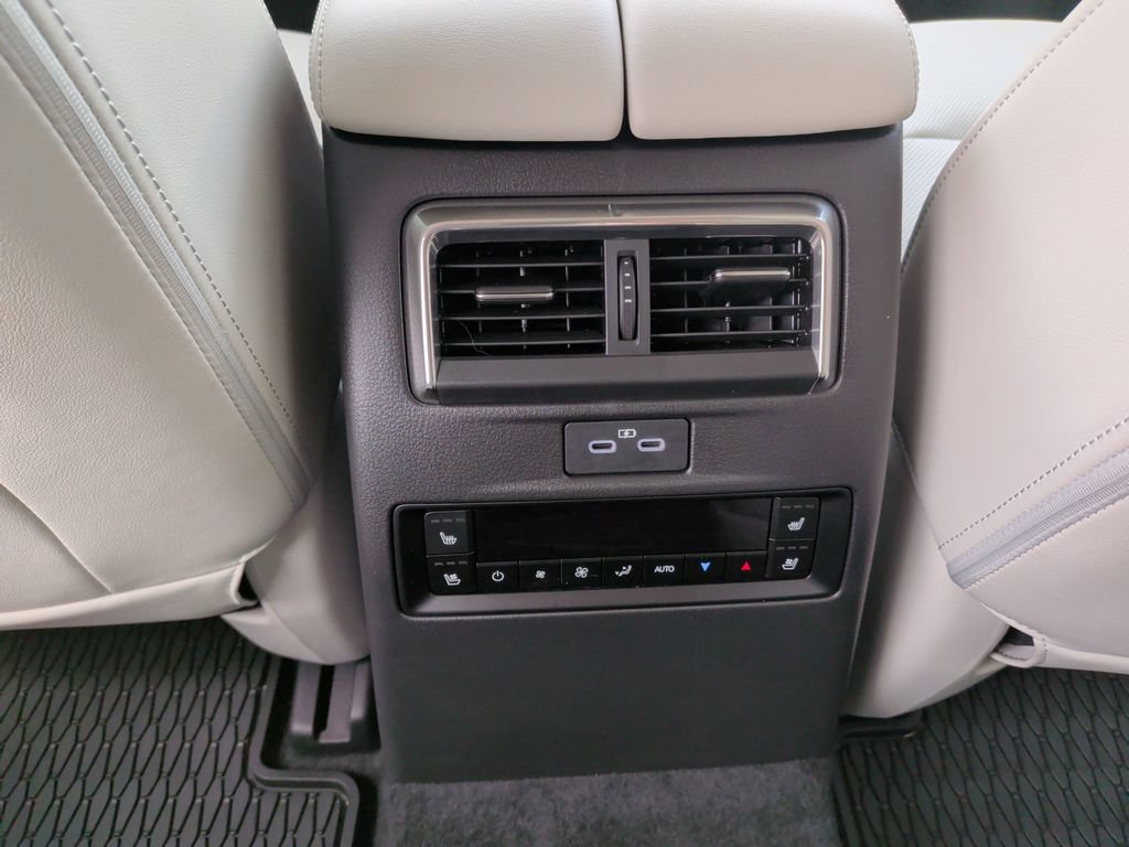 Used 2024 MAZDA CX-90 3.3 Turbo S w/ Premium Plus AWD/4WD image 19