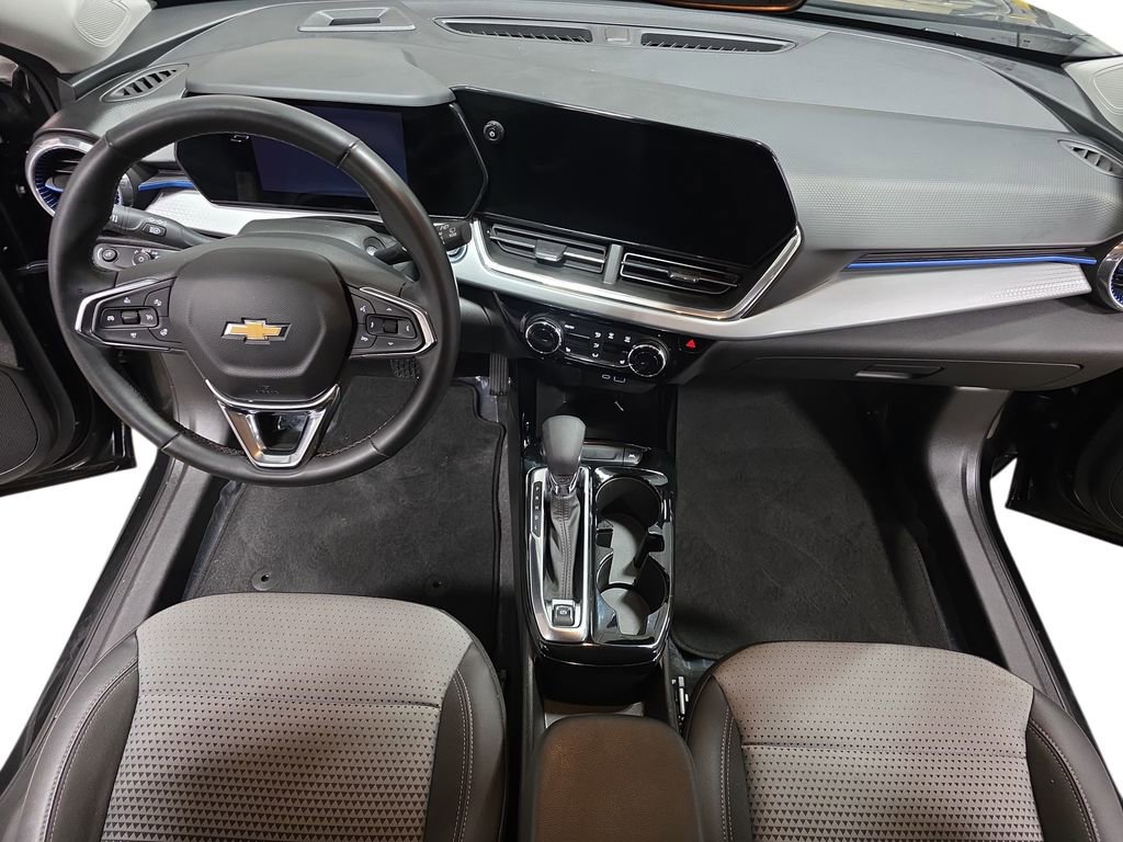 Used 2024 Chevrolet Trax LT w/ Driver Confidence Package image 9