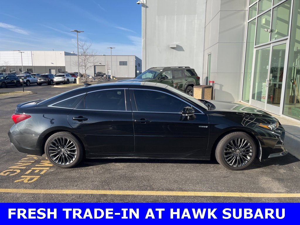 Used 2021 Toyota Avalon XSE image 4