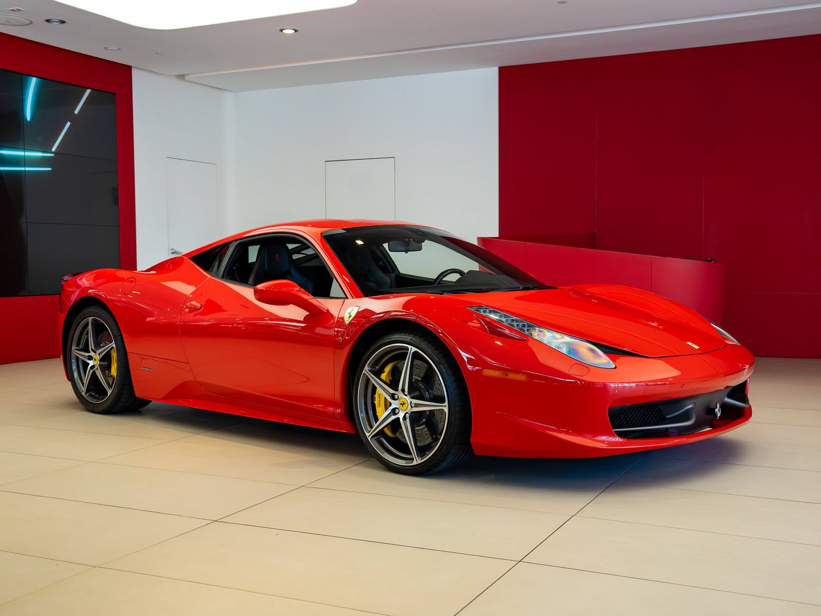 Certified 2014 Ferrari 458 Italia Coupe RWD image 1