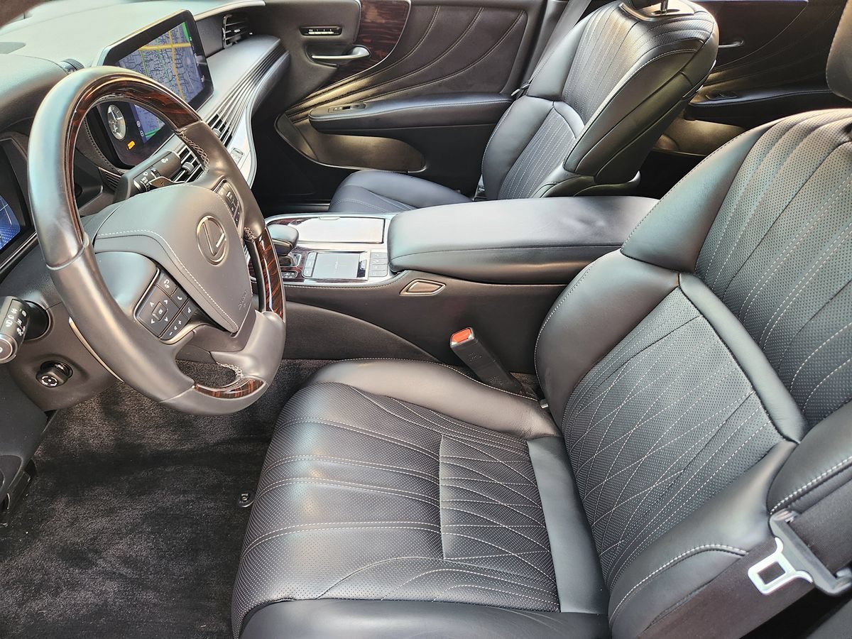 Used 2022 Lexus LS 500 w/ Interior Upgrade Package RWD image 29