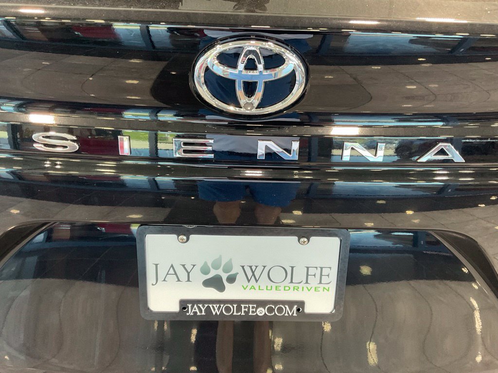 New 2026 Toyota Sienna Platinum AWD/4WD image 20