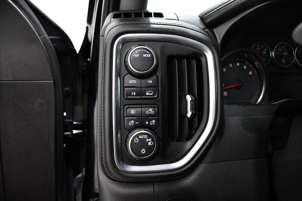 Used 2021 Chevrolet Silverado 1500 RST image 11