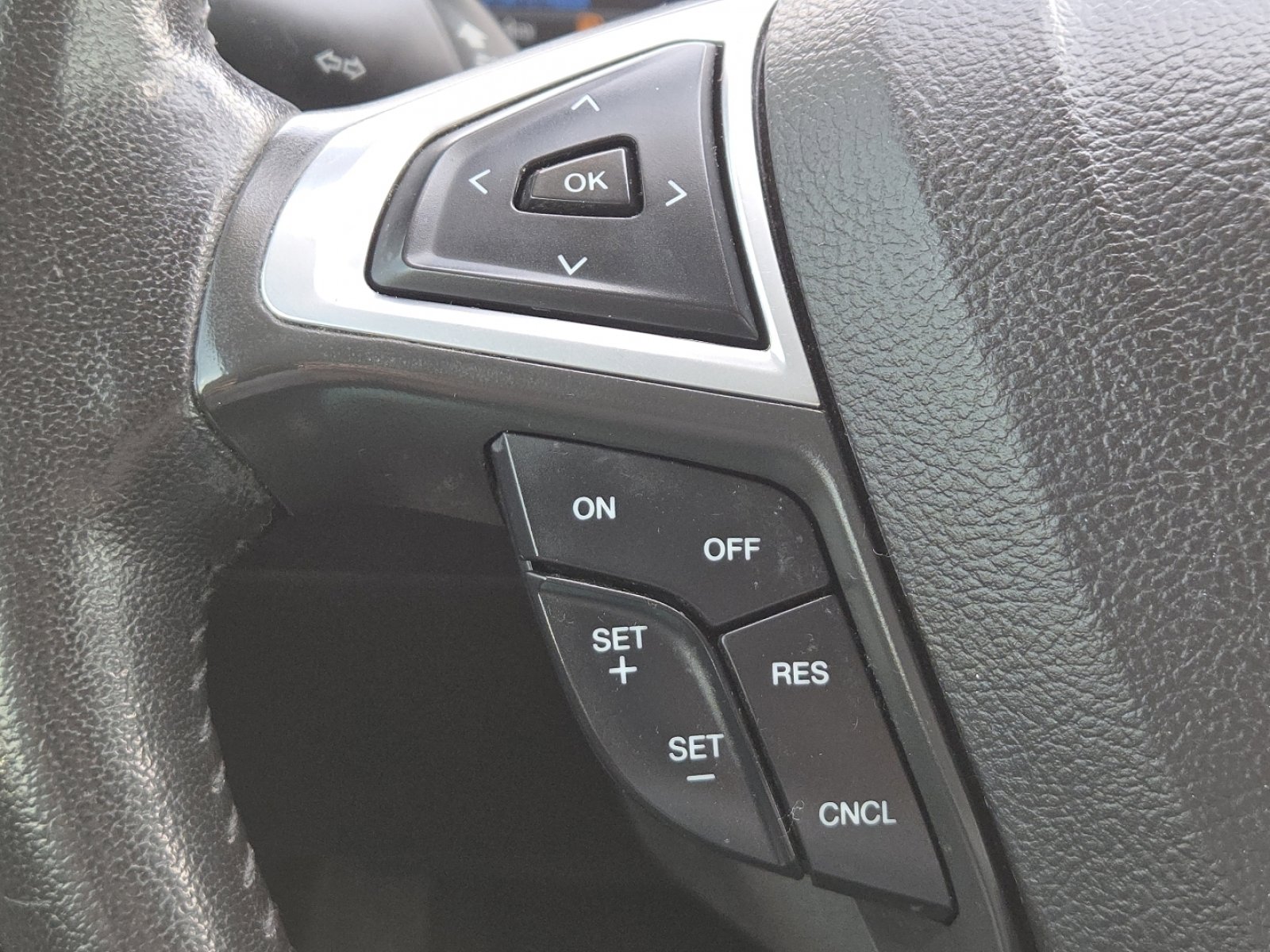 Used 2016 Ford Fusion SE image 5