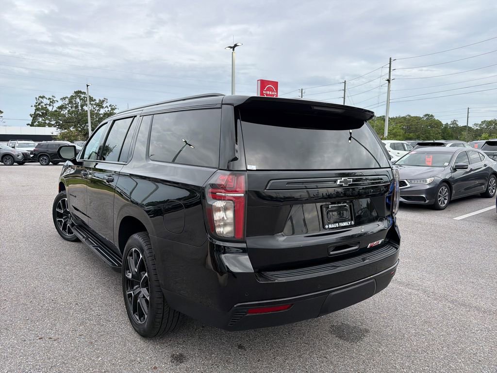 Used 2024 Chevrolet Suburban RST RWD image 5