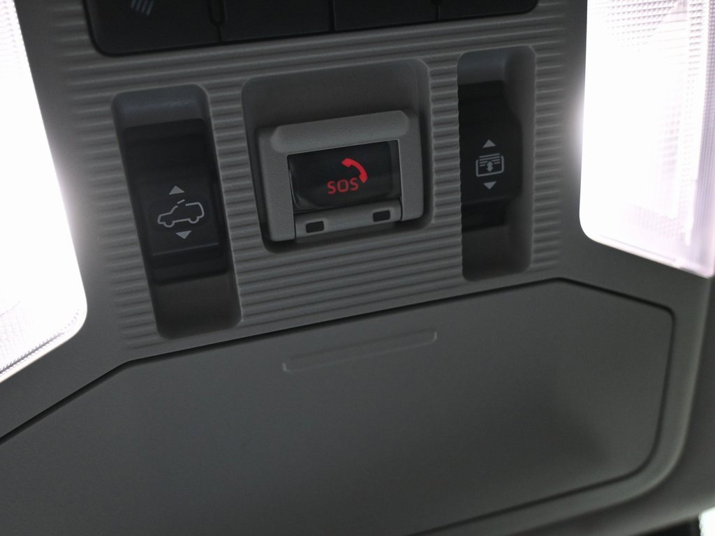 Used 2023 Toyota RAV4 Limited image 16