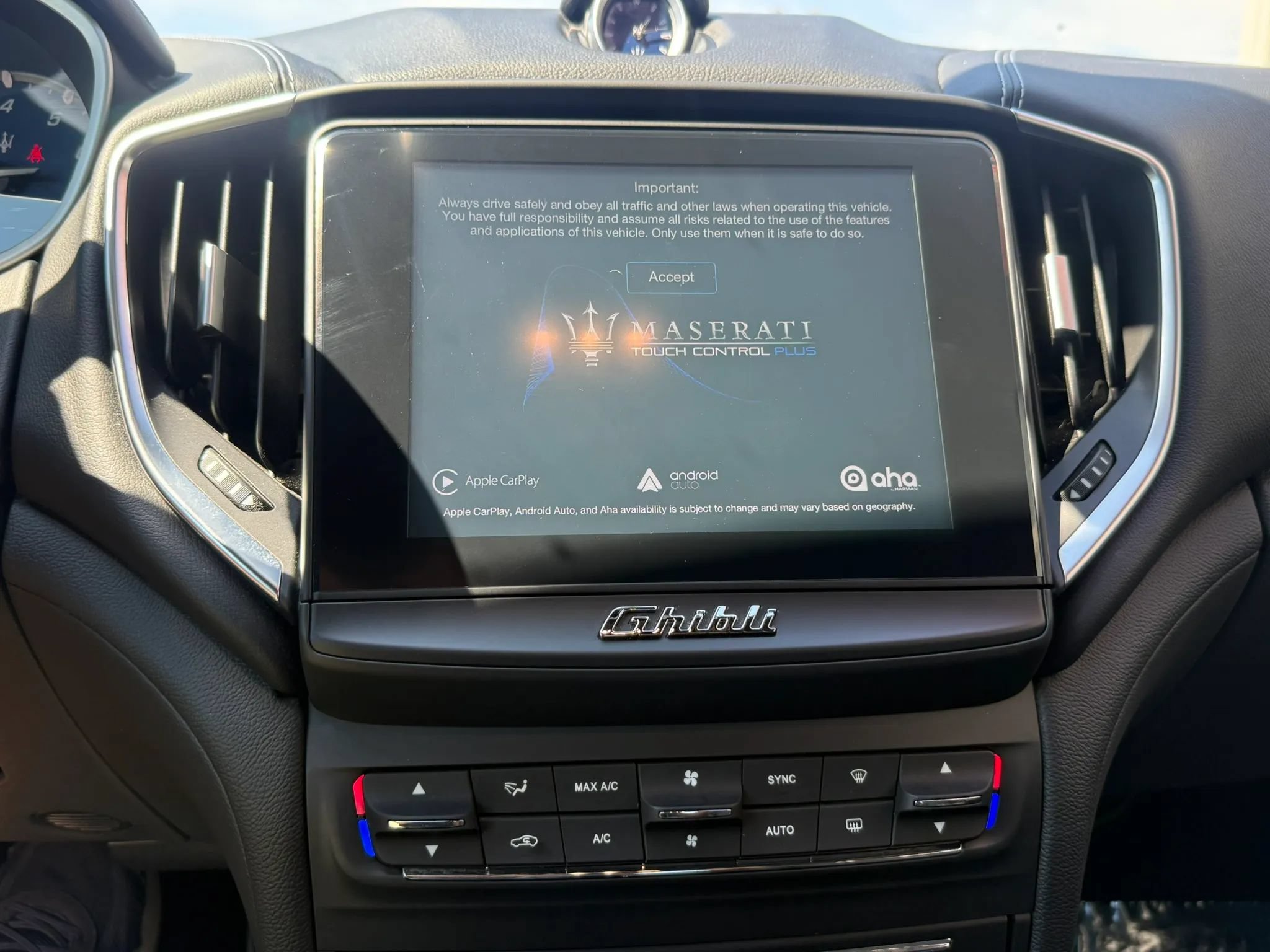 Used 2018 Maserati Ghibli S Q4 AWD/4WD image 16