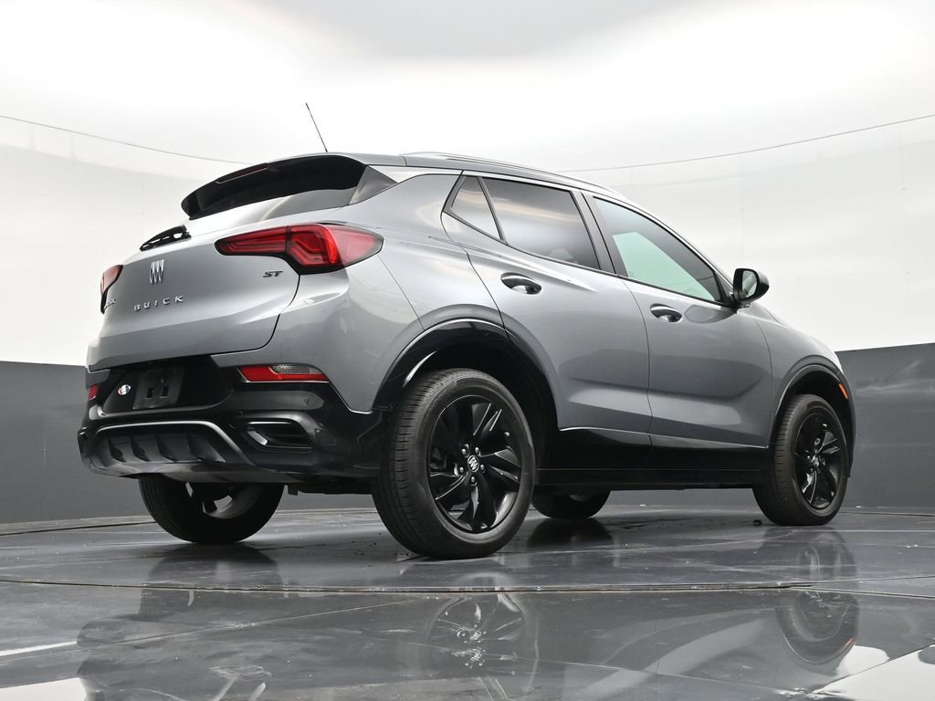Used 2024 Buick Encore GX Sport Touring FWD image 24