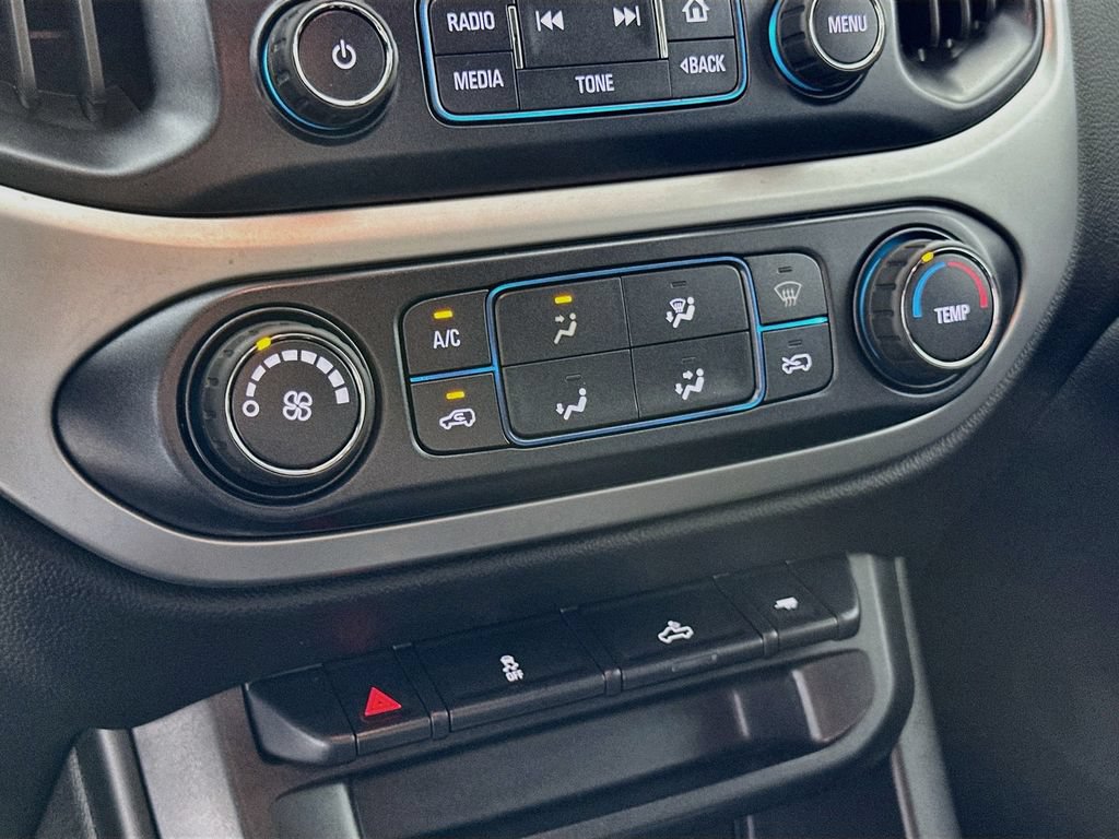 Used 2018 Chevrolet Colorado LT AWD/4WD image 15