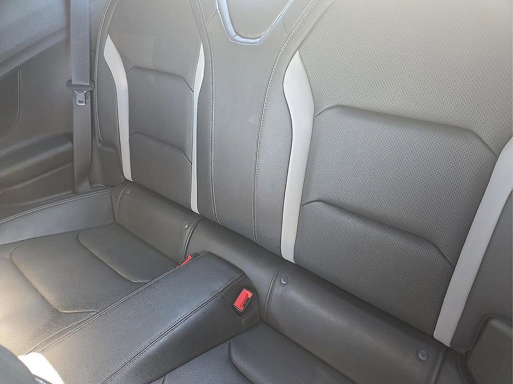 Used 2023 Chevrolet Camaro LT RWD image 9