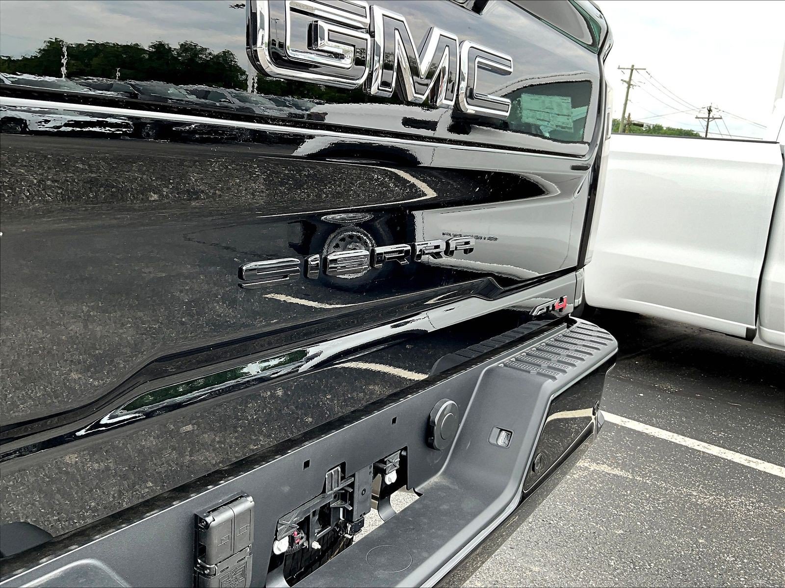 New 2026 GMC Sierra 2500 AT4 w/ AT4 Premium Plus Package AWD/4WD image 13